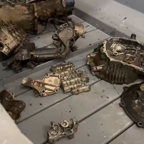 新款 315 型破碎機(jī)｜強(qiáng)力破碎發(fā)動(dòng)機(jī)廢料，高效處理更省心！